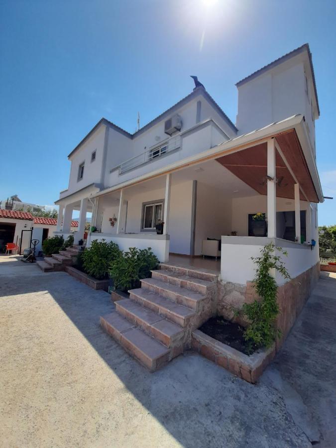 Villa Shehu Ксамил Экстерьер фото